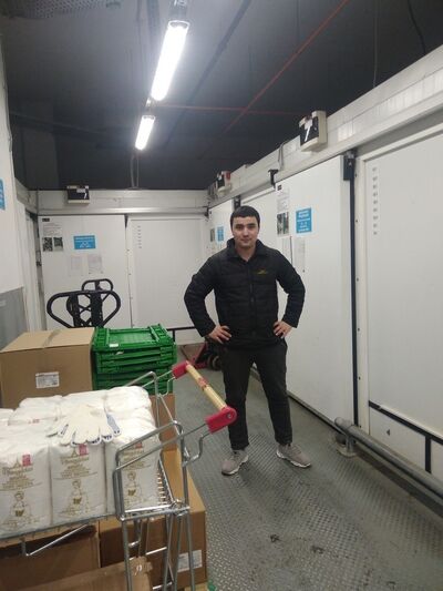  ,   Avazbek, 33 ,   ,   , c 