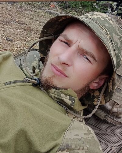  ,   Ihor, 25 ,   ,   , c 