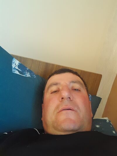  ,   Taron, 48 ,   ,   