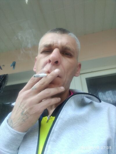  ,   Artur, 39 ,   ,   