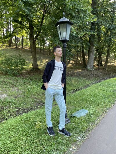  ,   Anton, 31 ,   ,   