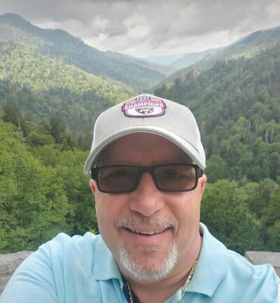  Palais-Bourbon,   Derek, 48 ,   ,   
