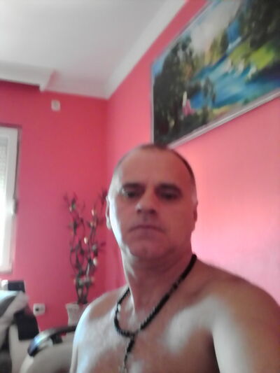  Budva,   Veselin, 53 ,     , c 