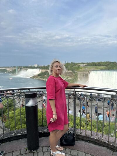  ,   Roksana, 43 ,   ,   