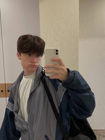  ,   Vlad, 19 ,   ,   