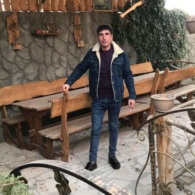  --,   Davit, 37 ,   ,   