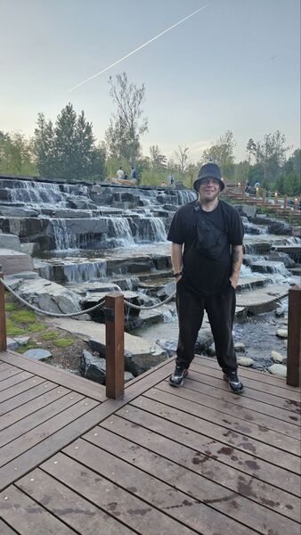  ,   Maxim, 22 ,   ,   , c 