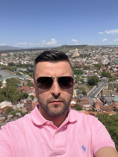  ,   Alex, 40 ,   ,   