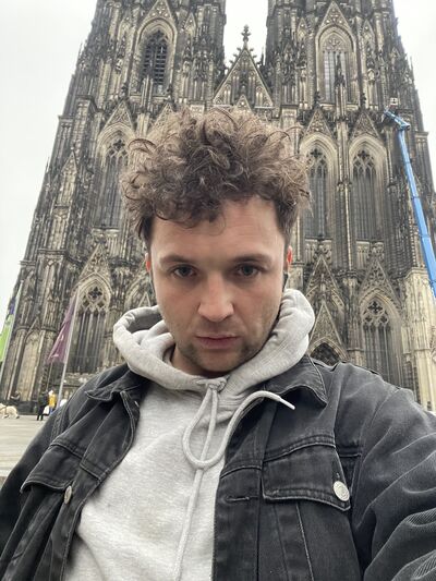  Biddeford,   Jenia, 31 ,   ,   