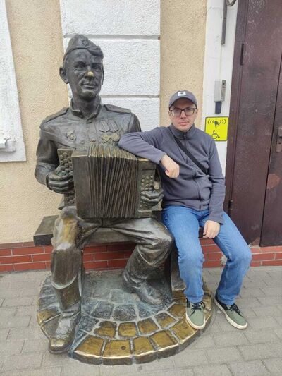  ,   VanUliK, 37 ,   ,   , c , 