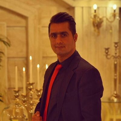  Saint-Denis,   Hamidreza, 40 ,   ,   , c 