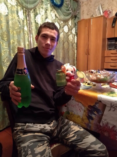  ,   Kirill, 25 ,   ,   