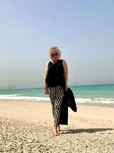 Al Ghardaqah,   Elena, 37 ,     , c 