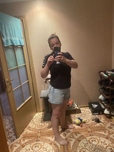  ,   Julia, 39 ,   ,   , c 
