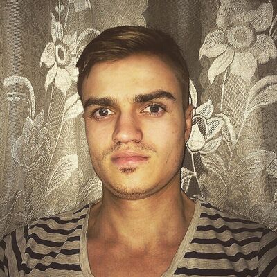  ,   Igor, 32 ,   
