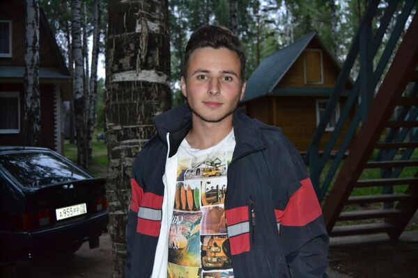  ,   Artem, 30 ,   ,   , c 