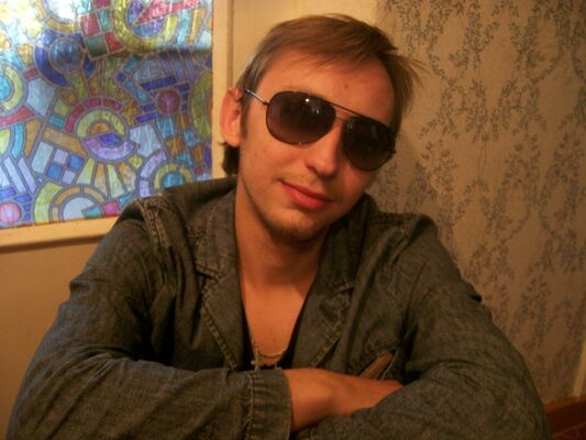  ,   Leo, 42 ,   