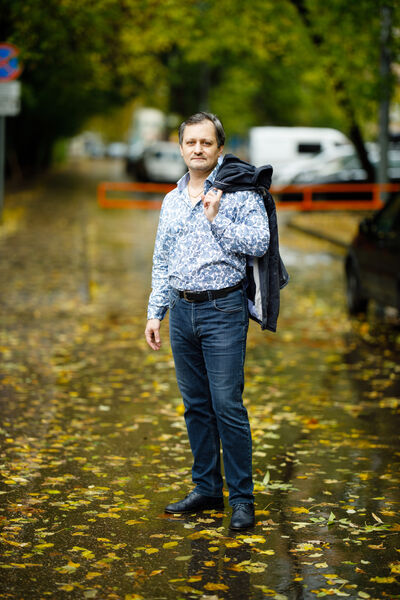  ,   Levan, 51 ,   c 