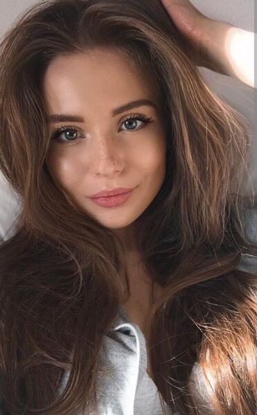  ,   Alice, 24 ,   ,   