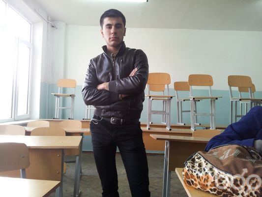  ,   Rustam, 32 ,   