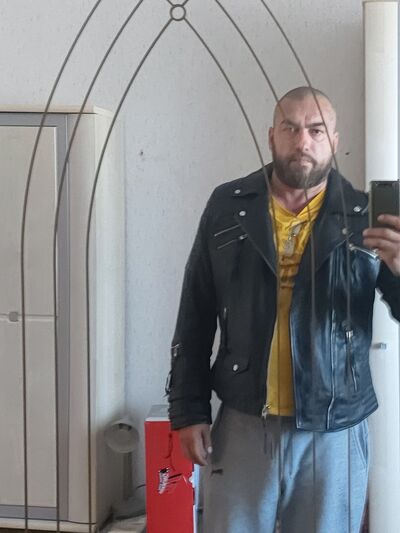  ,   Andre, 46 ,   ,   