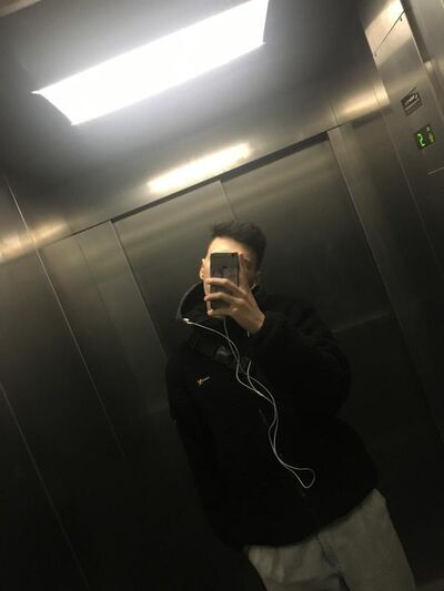   ,   Leon, 24 ,   ,   