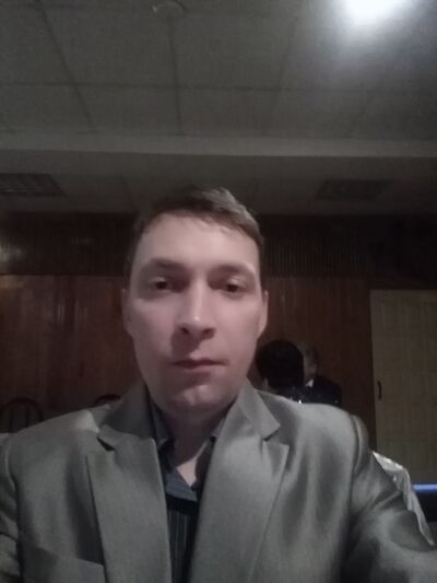  ,   Maikl, 42 ,   