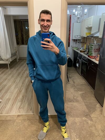  ,   Vladyslav, 34 ,   ,   