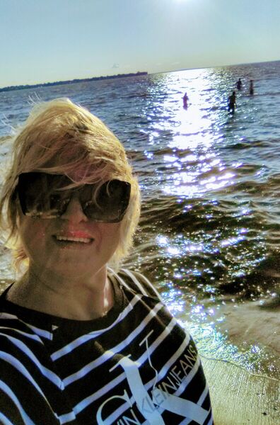  ,   Lora, 62 ,     , c 