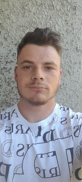  ,   Valentin, 25 ,   ,   