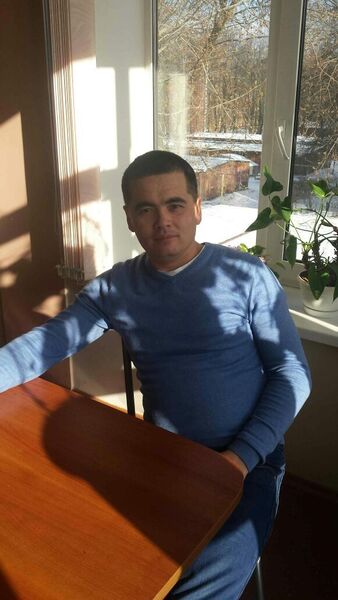 ,   Slava, 32 ,   