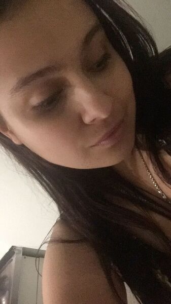  ,   Adelina, 26 ,   c 