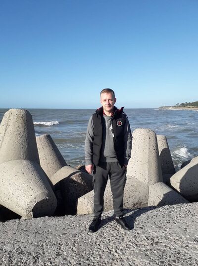  ,   Maksim, 45 ,   ,   