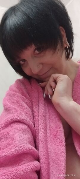  ,   Lana, 40 ,   ,   , c , 