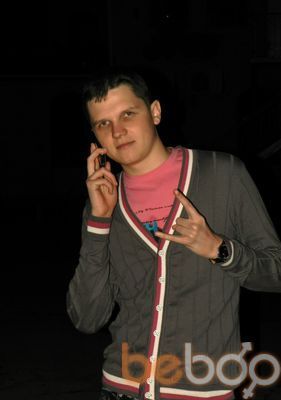  ,   Den, 32 ,   