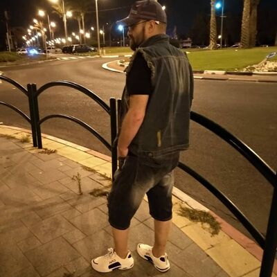  ,   Fella, 52 ,   ,   , c 