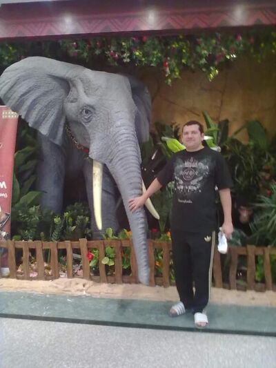  ,   Younes, 51 ,   ,   