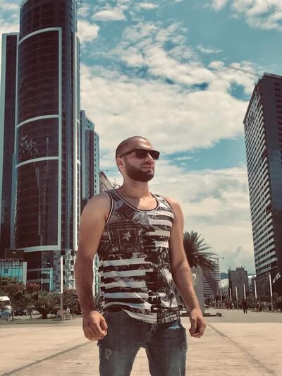  ,   John, 25 ,   ,   
