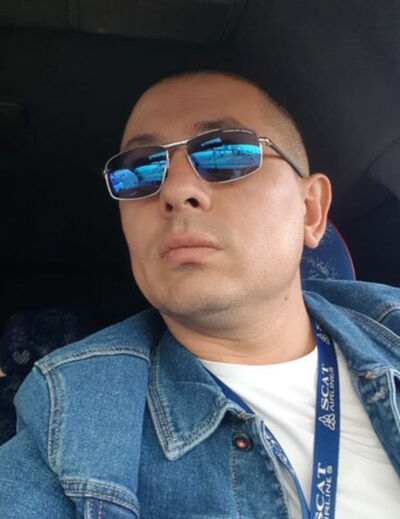  ,   Eli, 40 ,   ,   