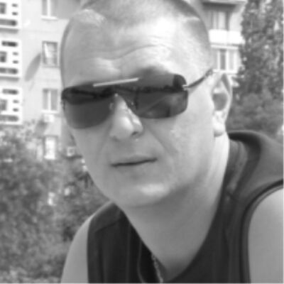  ,   Nik, 42 ,   