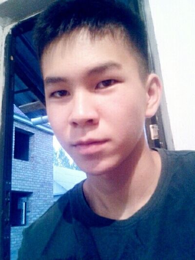  ,   PianistL, 27 ,   ,   , c 