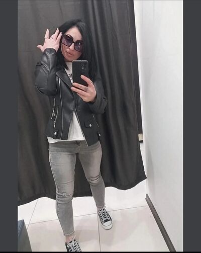  ,   Karina, 41 ,   ,   