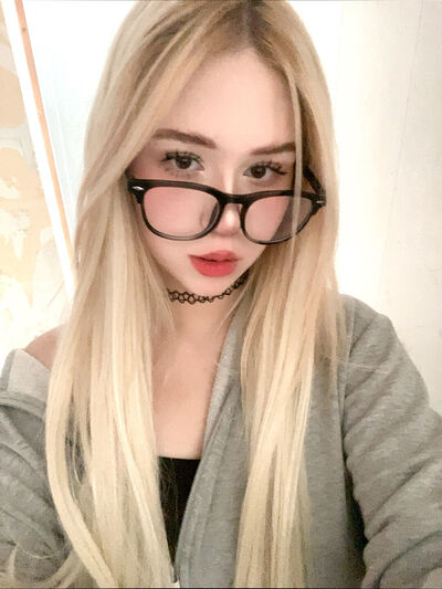  ,   Yana, 24 ,   ,   