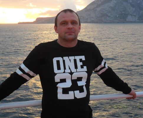  ,   Ruslan, 48 ,   ,   , c 