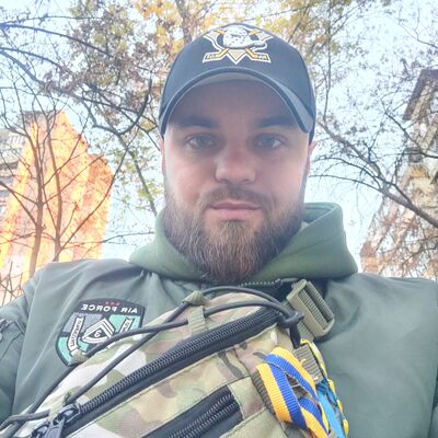  ,   Yevhen, 31 ,   ,   , 