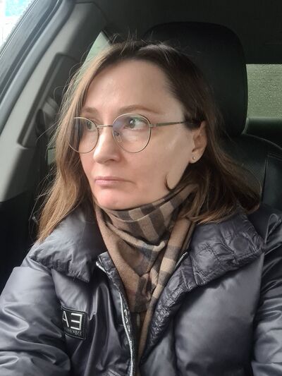  ,   Elena, 44 ,   ,   , c 