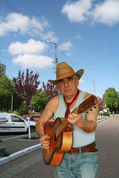  ,   Leonid, 75 ,   ,   , c 