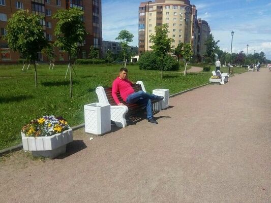  ,   Farxod, 45 ,     , c 