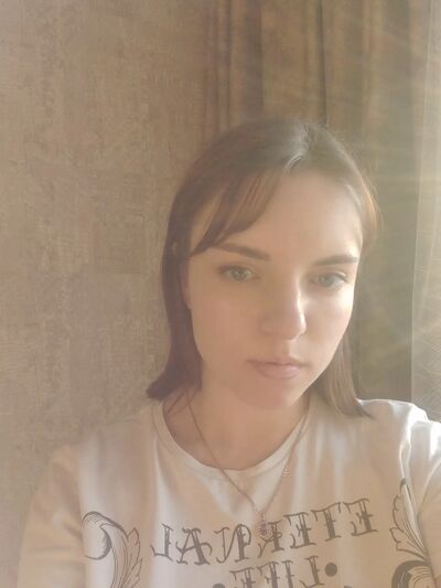  ,   Ulyana, 24 ,  