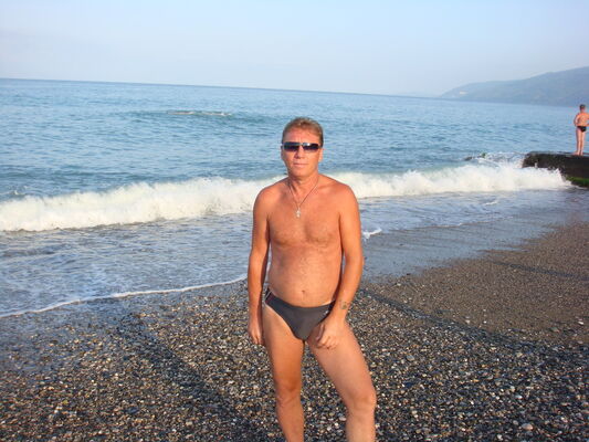  ,   Igor, 45 ,   